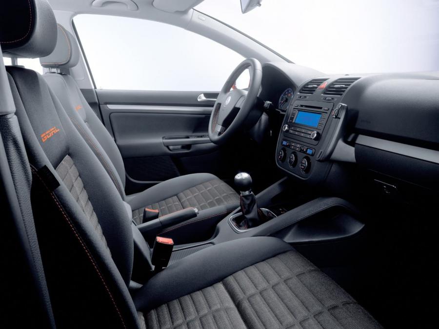  Volkswagen Golf Goal 2006 года  (фото 2 из 6)